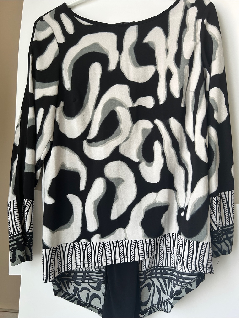 Micheal Tyler black and white blouse